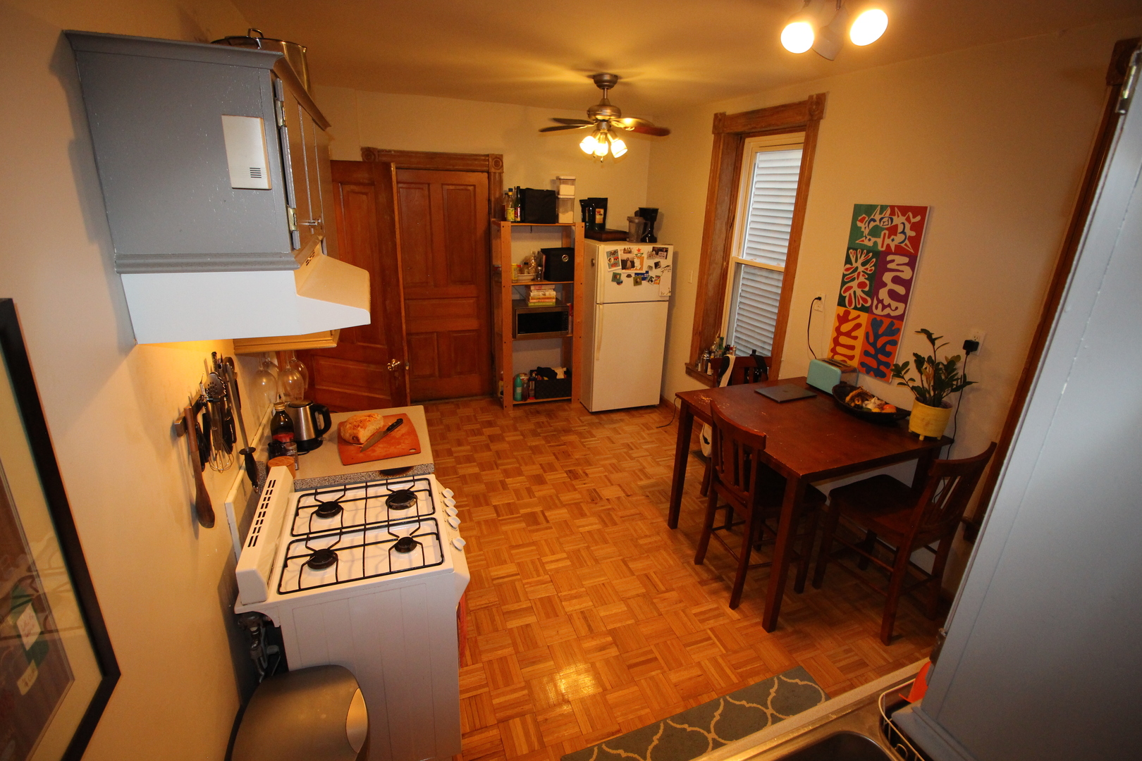 1736 W Beach Avenue Property Photo 10