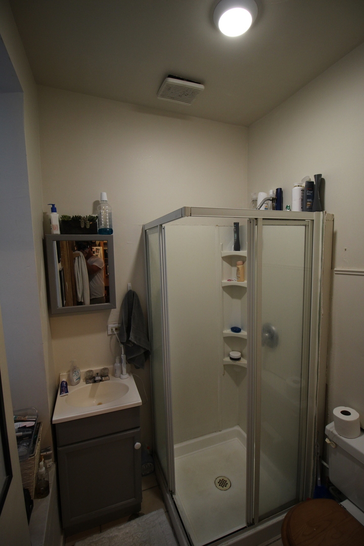 1736 W Beach Avenue Property Photo 11