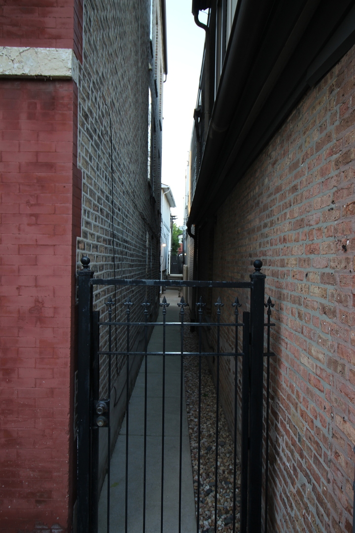 1736 W Beach Avenue Property Photo 17