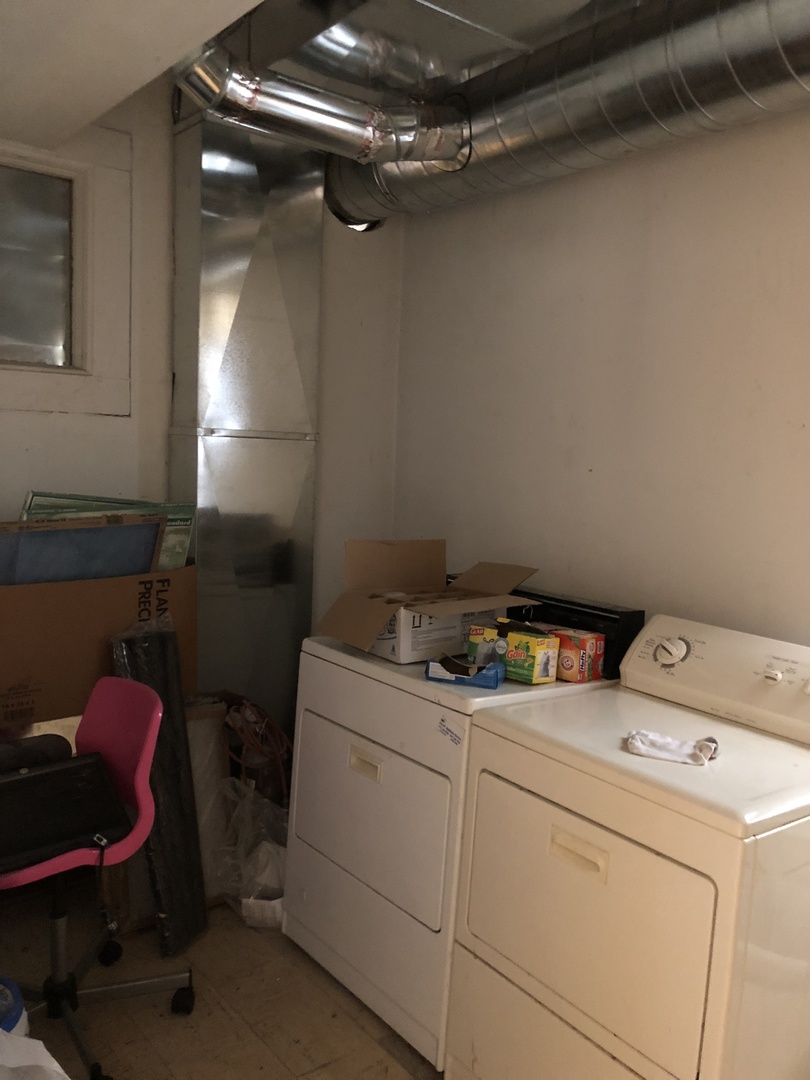 1736 W Beach Avenue Property Photo 25