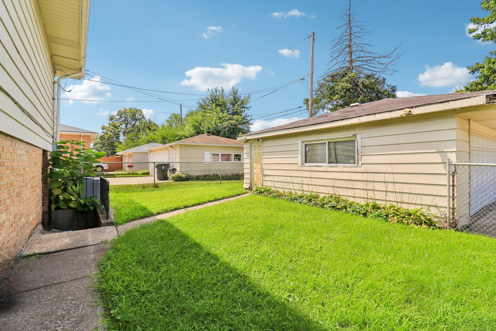 14448 Van Buren Street Property Photo 27
