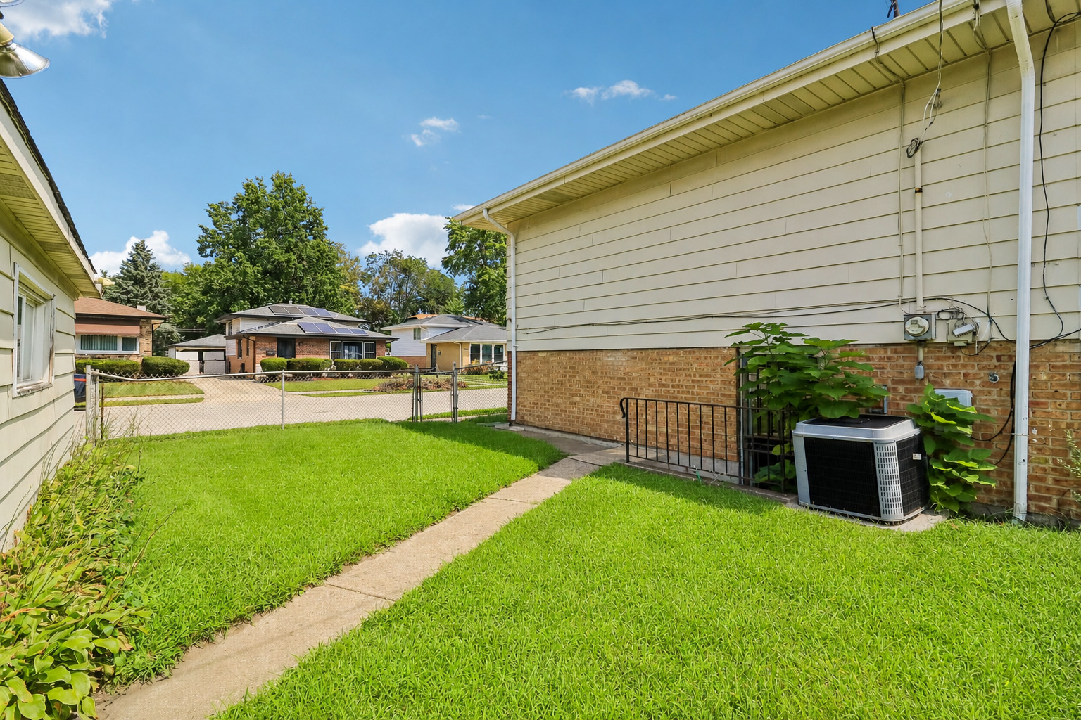 14448 Van Buren Street Property Photo 28