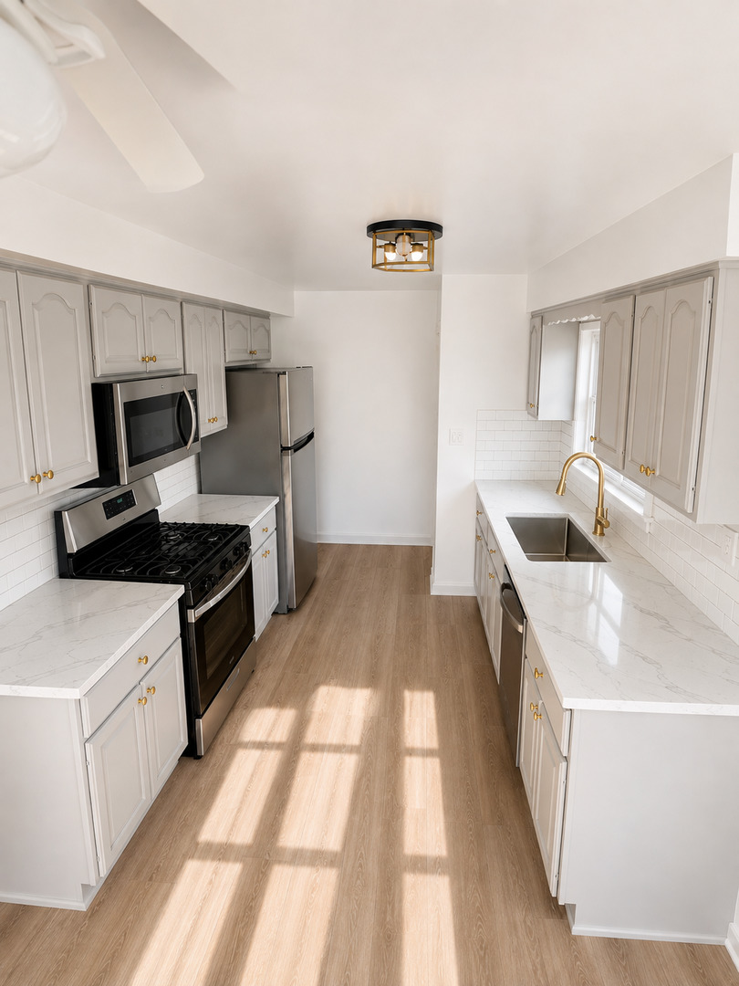 695 N Indiana Street Property Photo 2