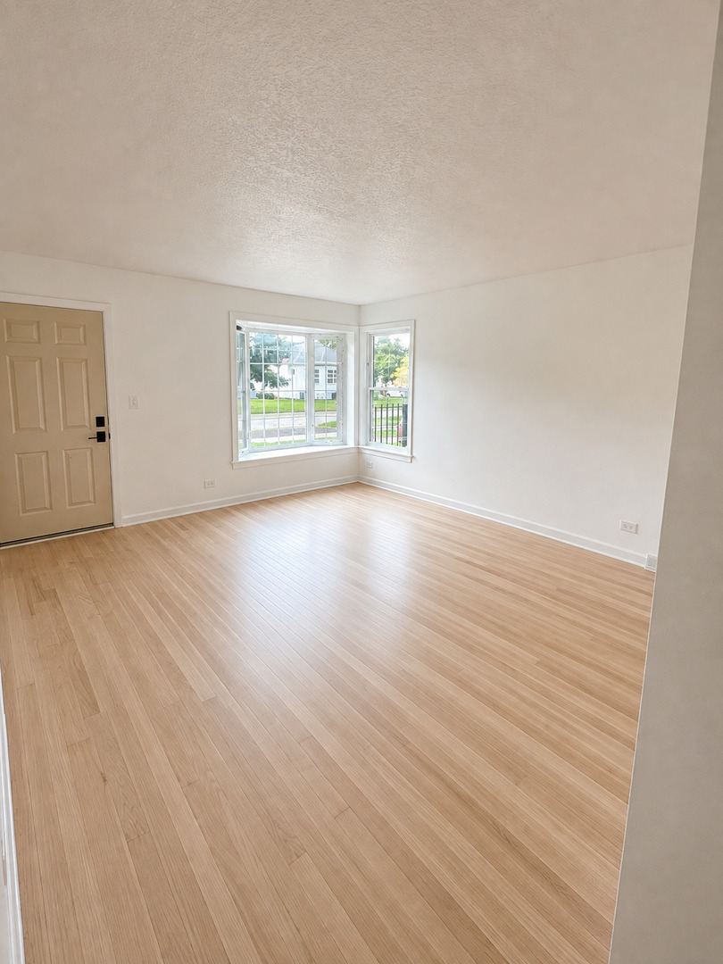 695 N Indiana Street Property Photo 3