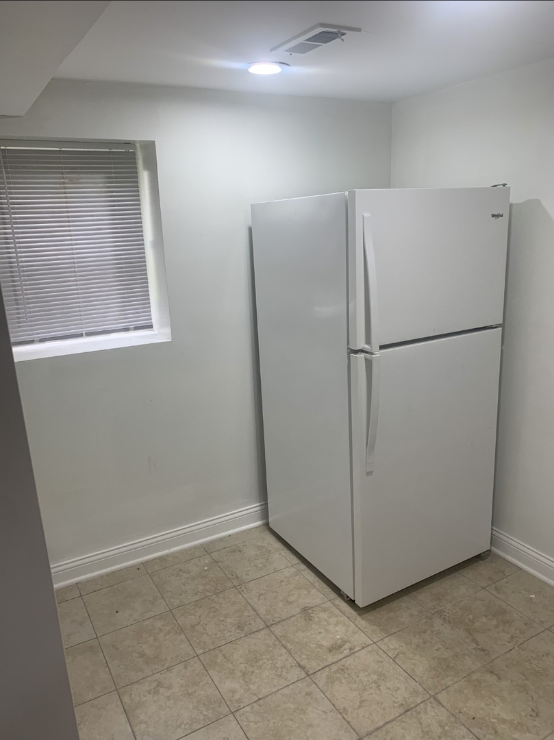 5524 S Wells Street Property Photo 16