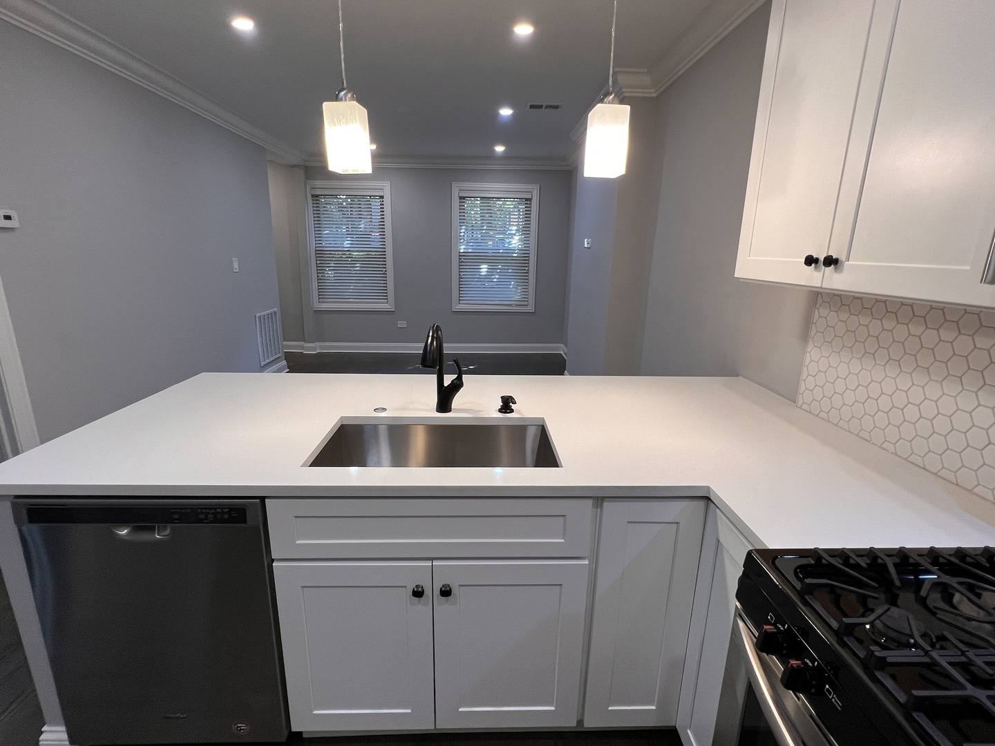220 S Hamilton Avenue 1 Property Photo 8