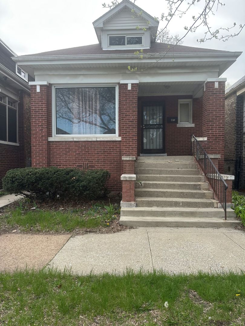 7748 S Langley Avenue Property Photo 1