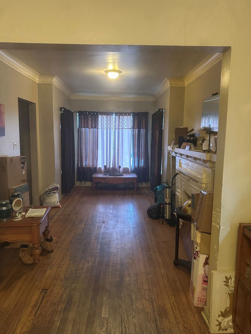 7748 S Langley Avenue Property Photo 12