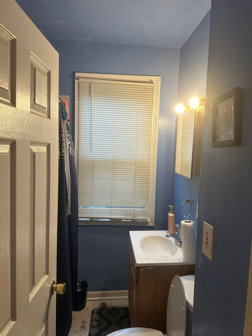 7748 S Langley Avenue Property Photo 16