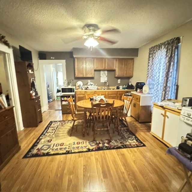 924 N George Street Property Photo 3