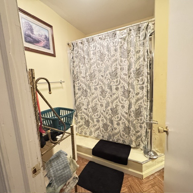 924 N George Street Property Photo 9