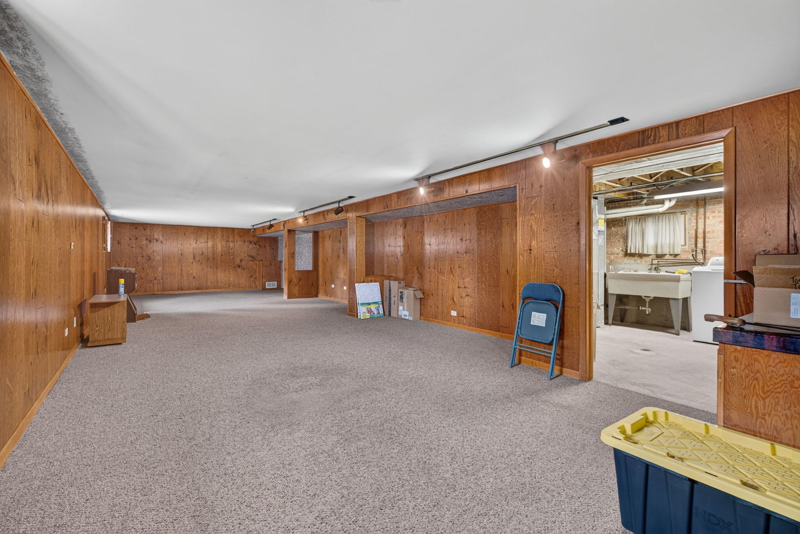 14339 Kolin Avenue Property Photo 16
