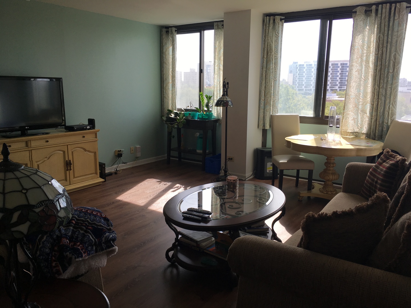 4850 S Lake Park Avenue 709 Property Photo 8