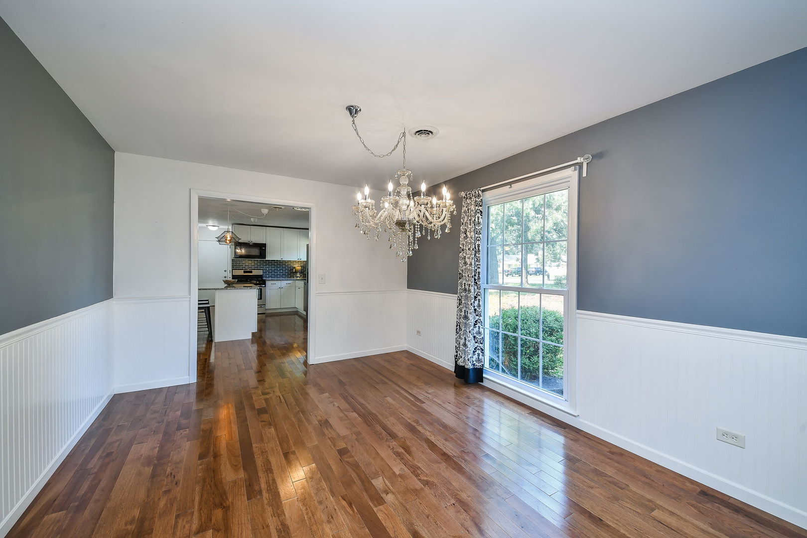 1125 Forest Drive Property Photo 5