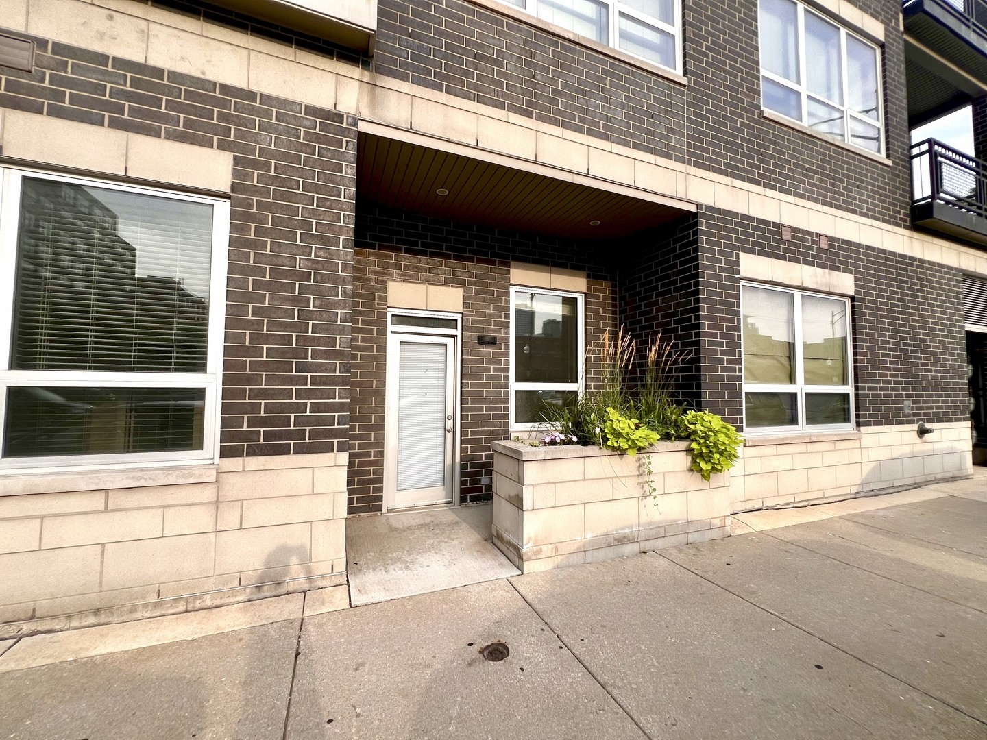 1002 W Van Buren Street 102 Property Photo 18