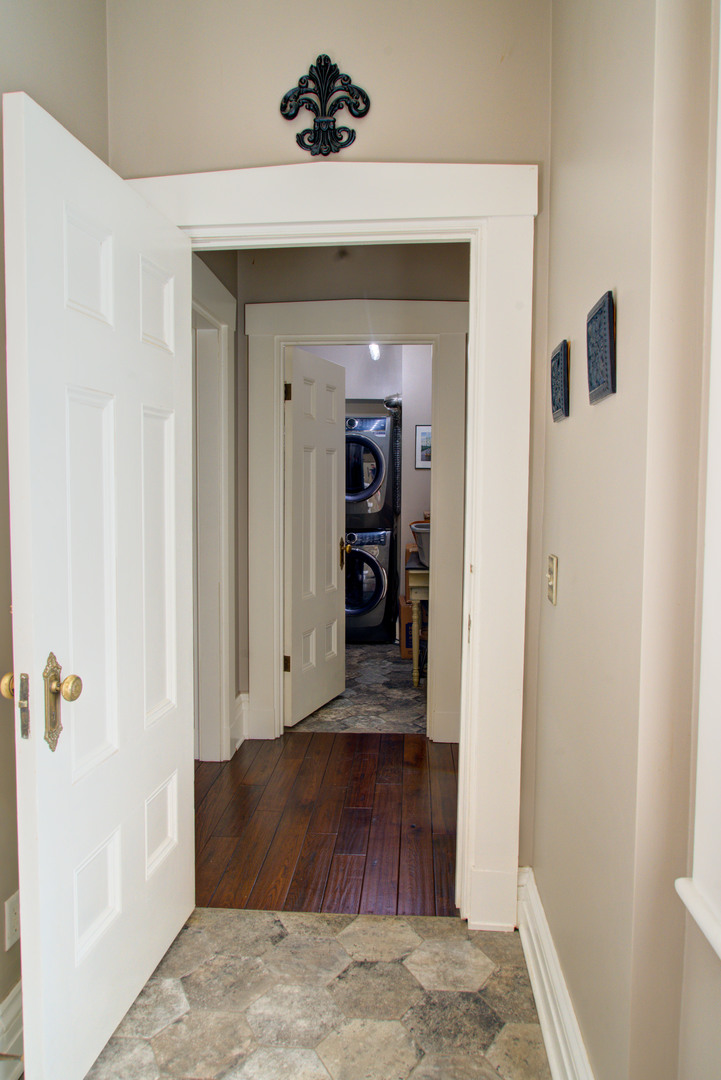 224 E 6th Street Property Photo 49