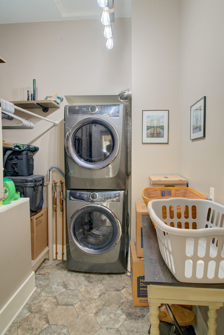 224 E 6th Street Property Photo 50