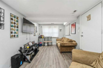 7038 S Woodlawn Avenue 2 Property Photo 3