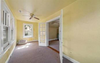 7038 S Woodlawn Avenue 2 Property Photo 8