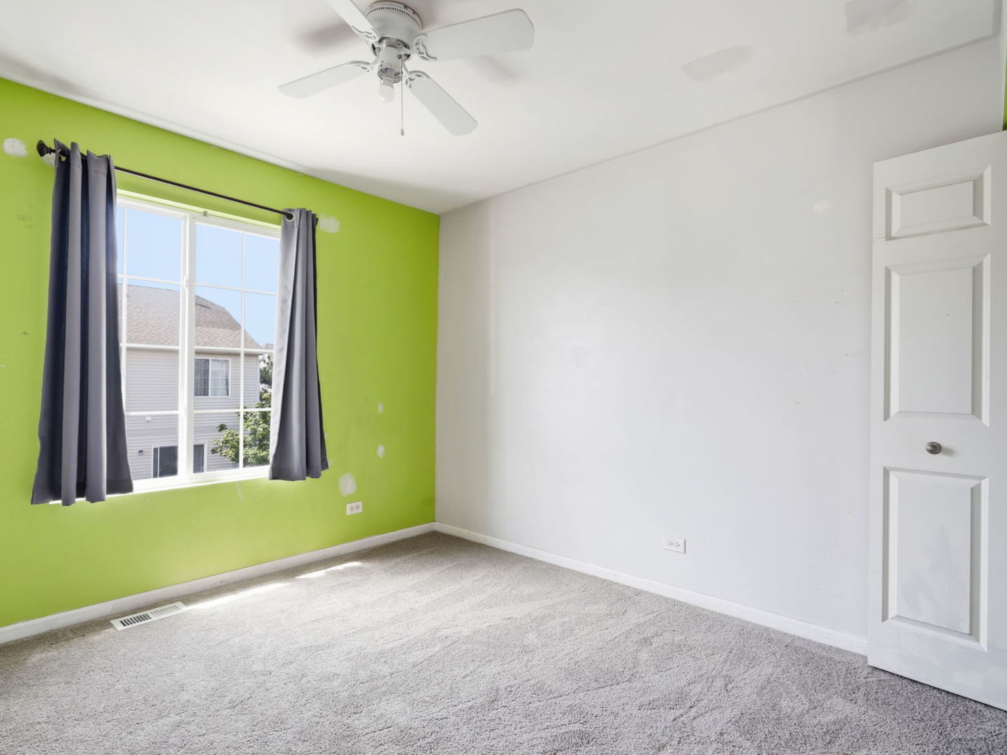 10228 Camden Lane E Property Photo 4