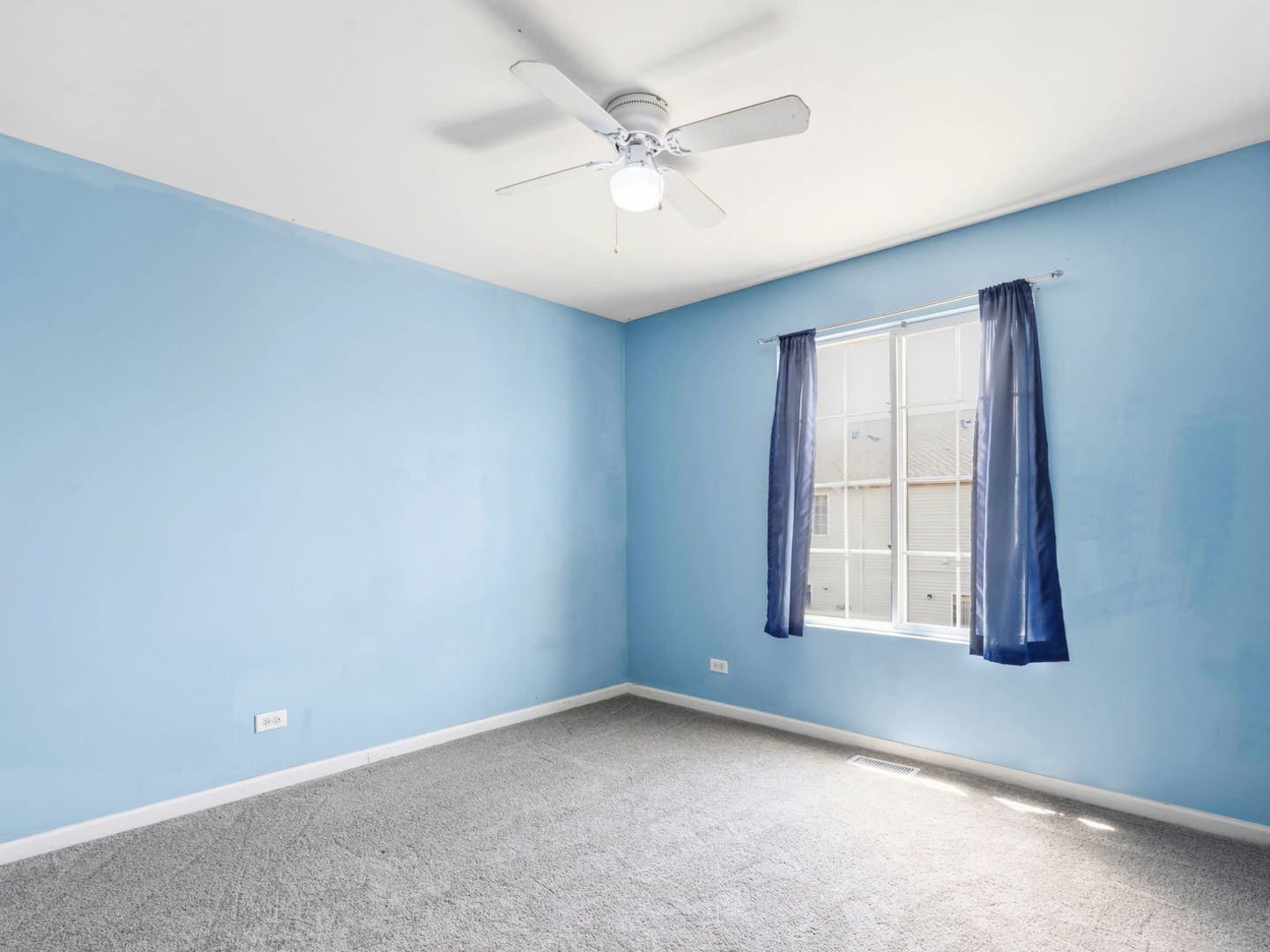 10228 Camden Lane E Property Photo 6