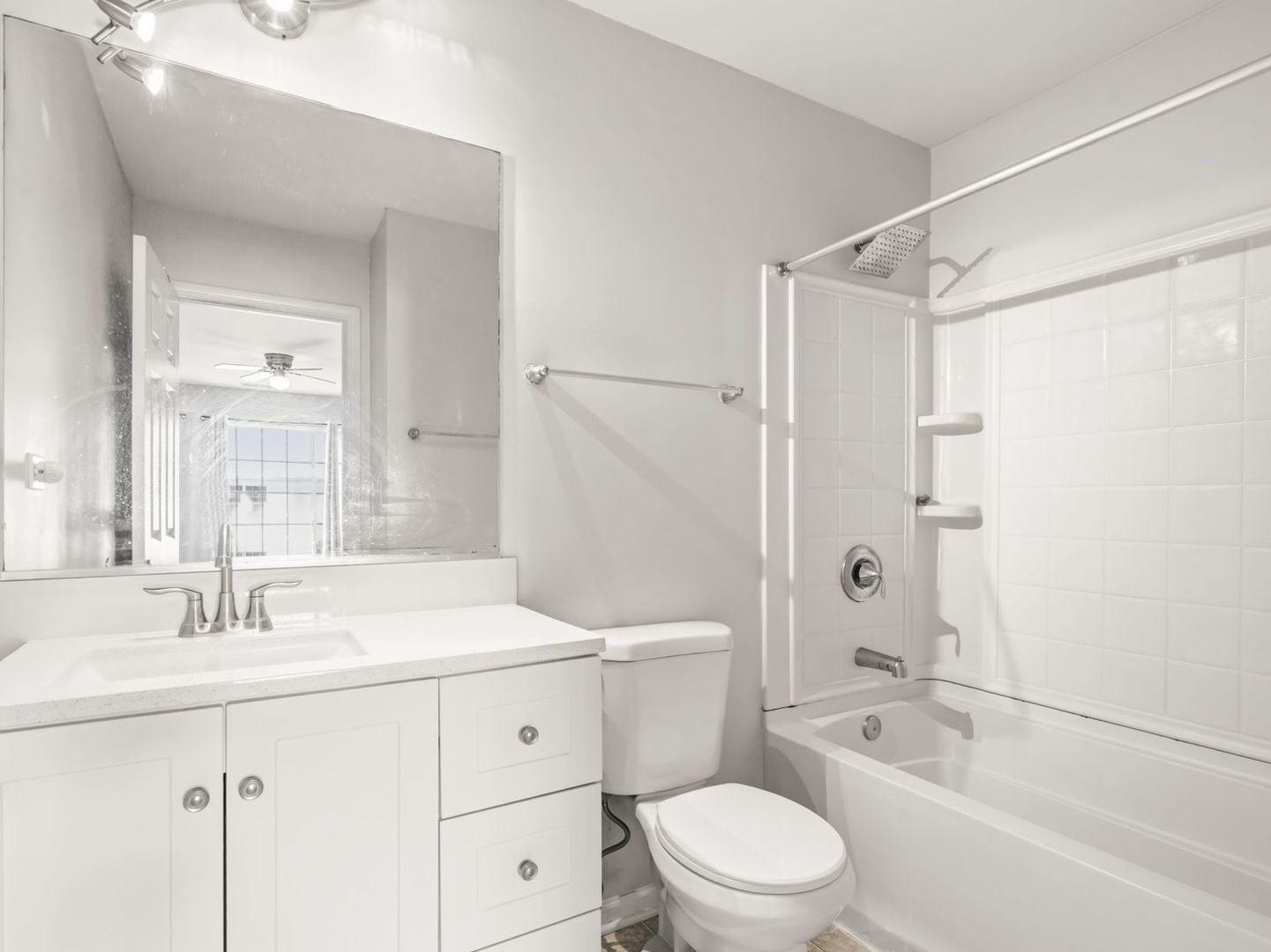 10228 Camden Lane E Property Photo 8