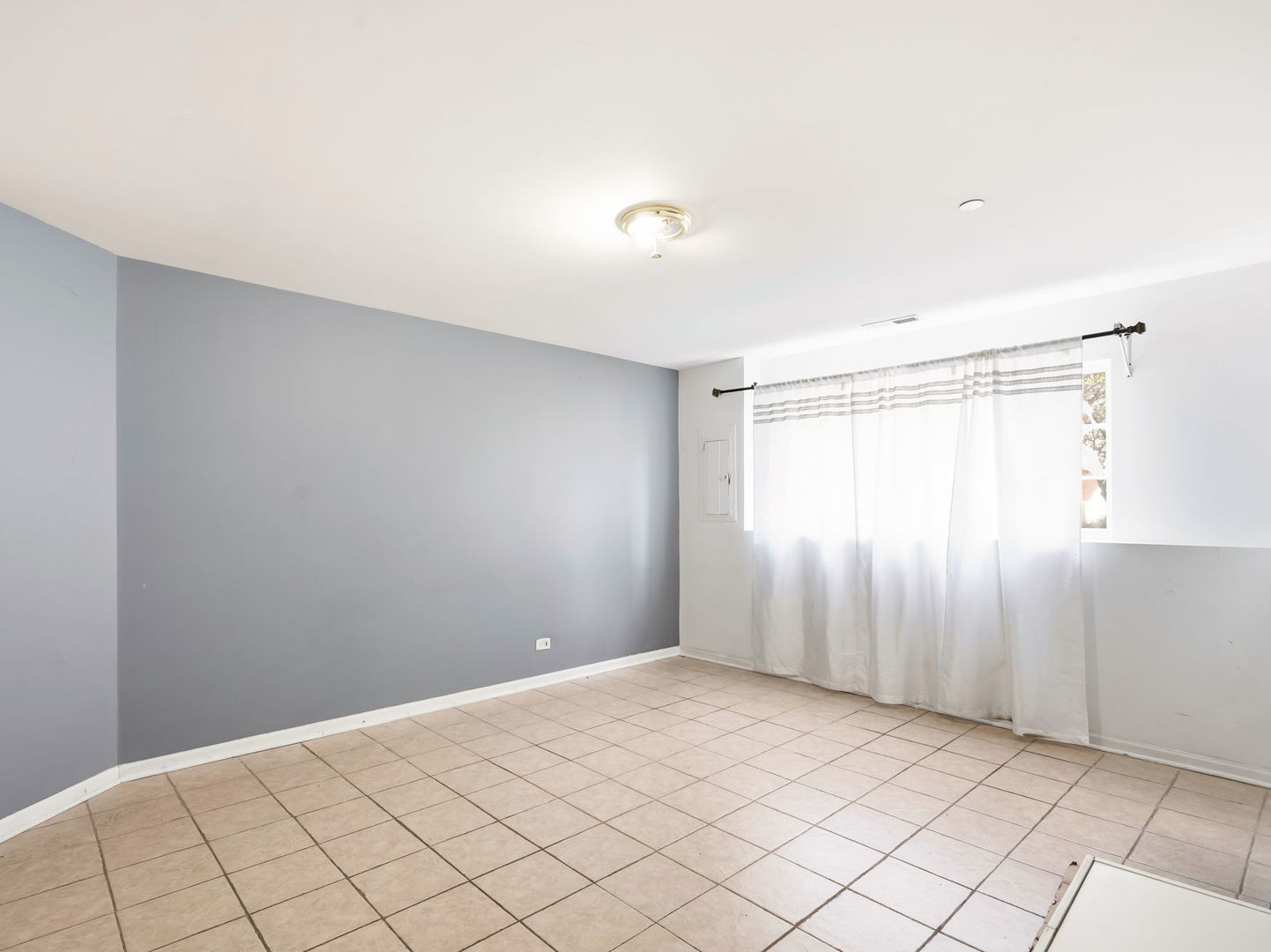 10228 Camden Lane E Property Photo 15