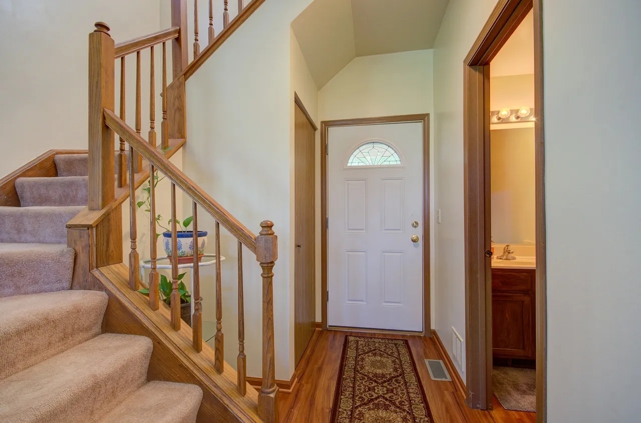 14005 Danbury Drive Property Photo 4