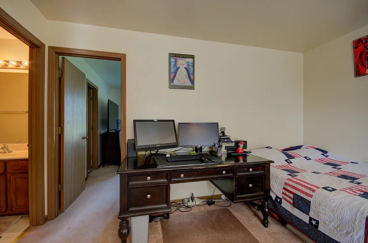14005 Danbury Drive Property Photo 14