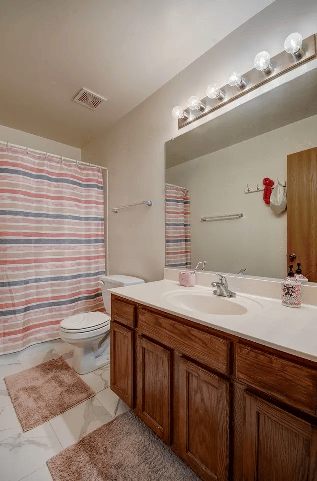 14005 Danbury Drive Property Photo 17
