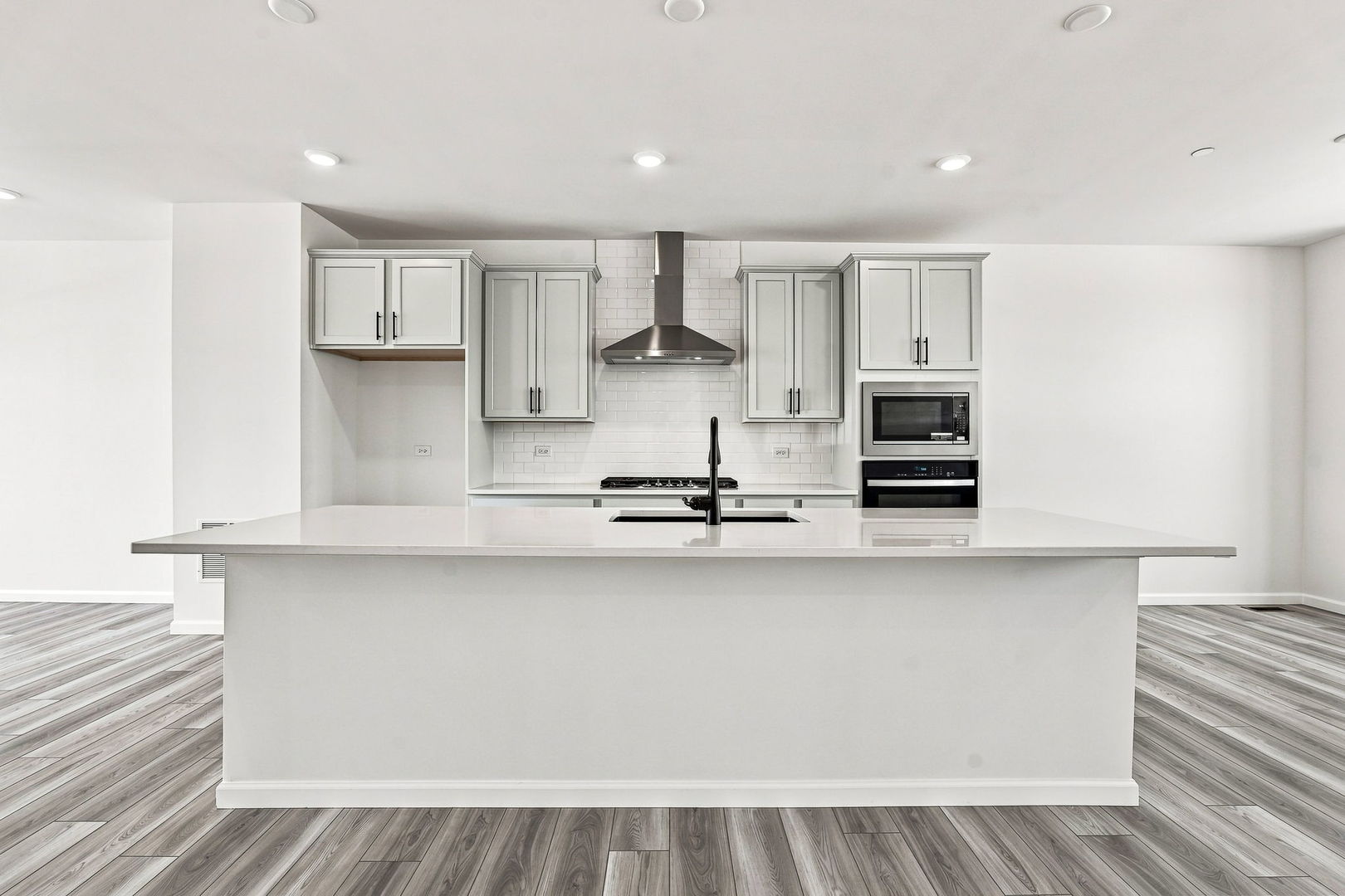 1708 Espacio Drive 3004 Property Photo 4