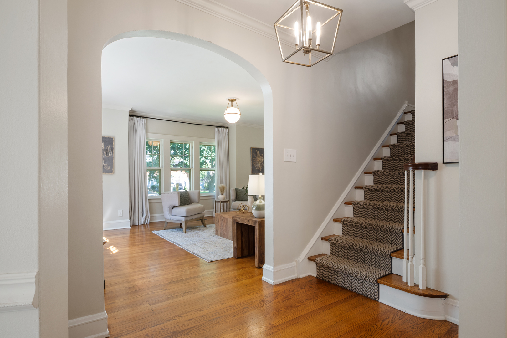 239 S Bruner Street Property Photo 7
