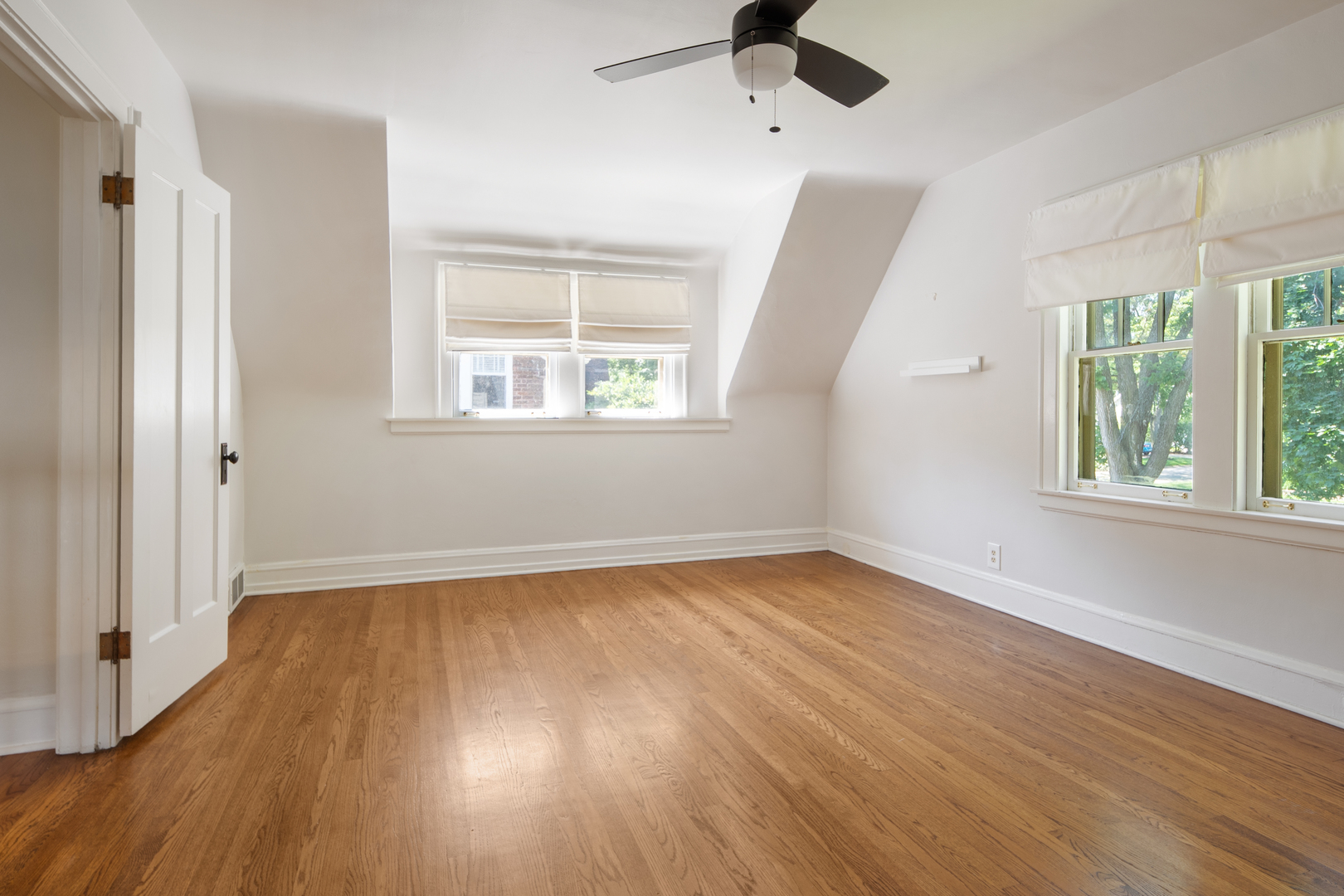 239 S Bruner Street Property Photo 23