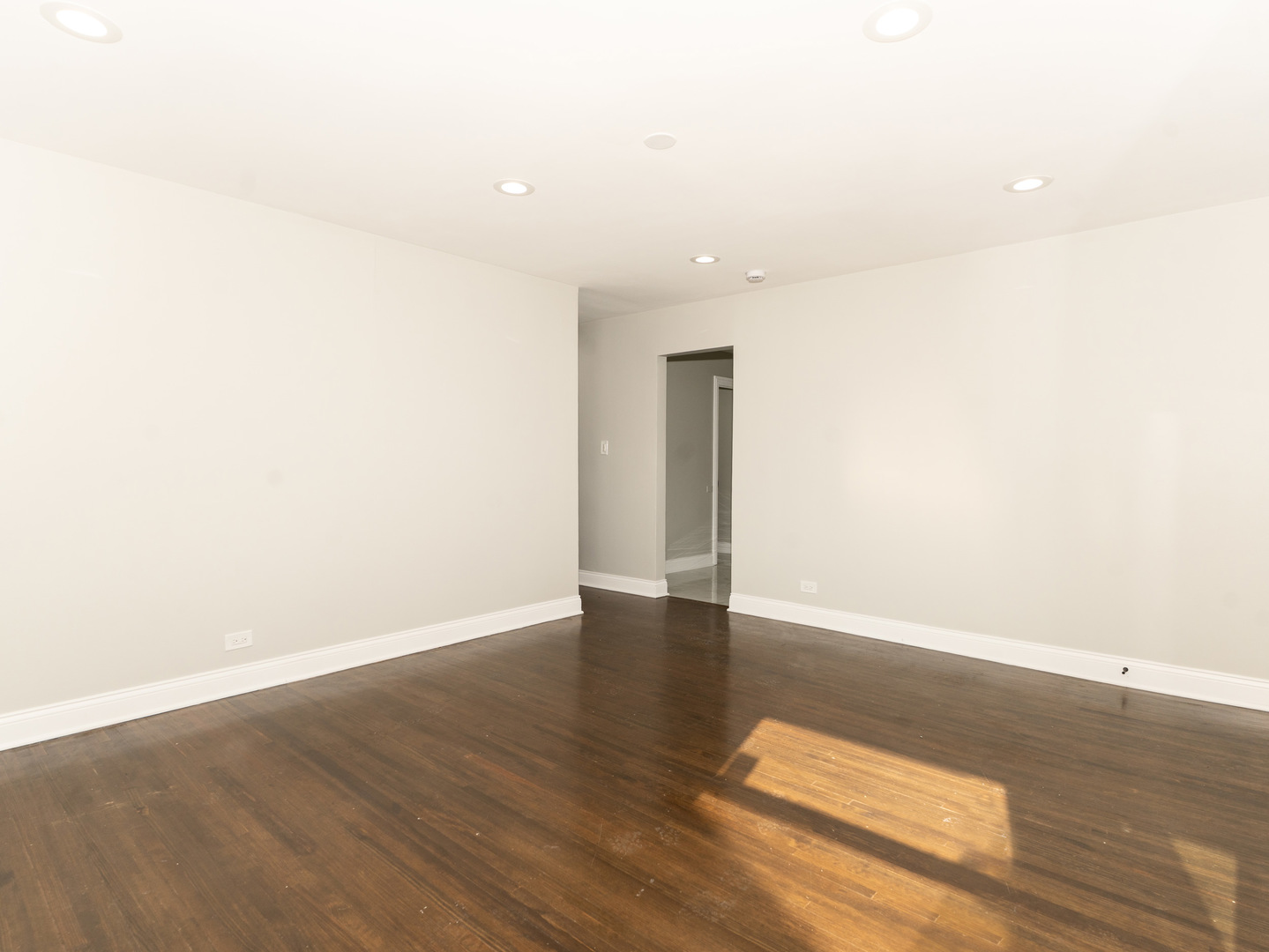 1618 W 163rd Street Property Photo 3