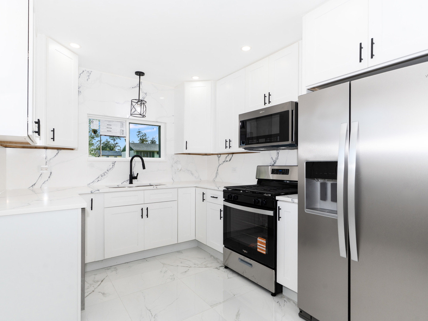1618 W 163rd Street Property Photo 5