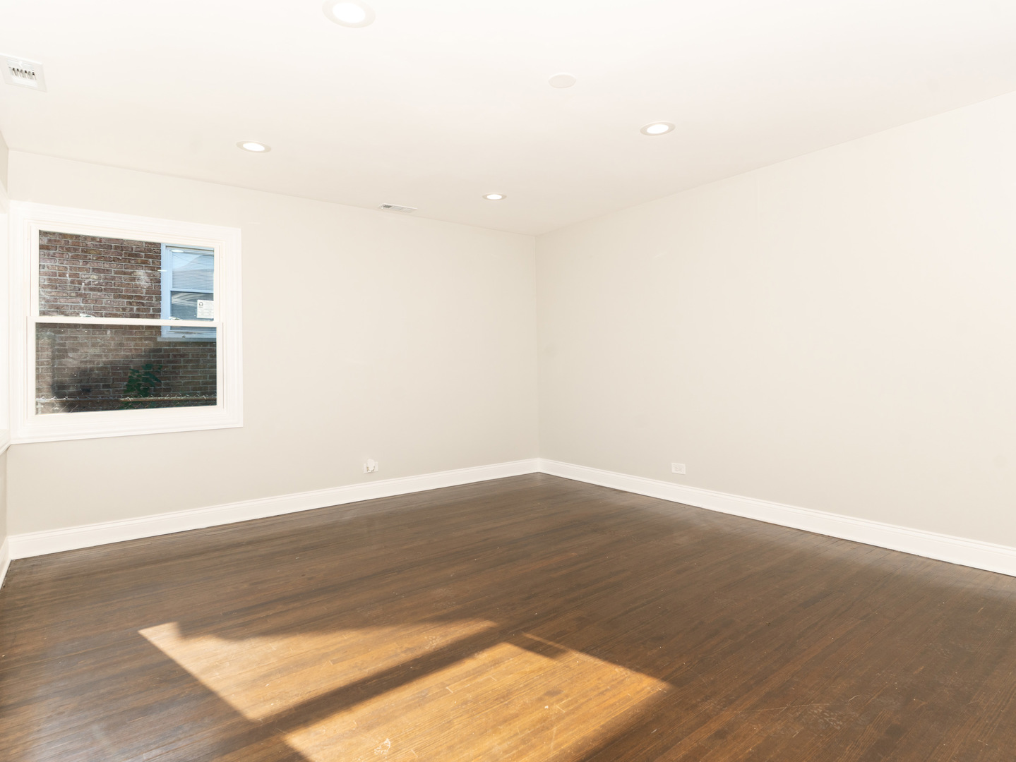 1618 W 163rd Street Property Photo 6