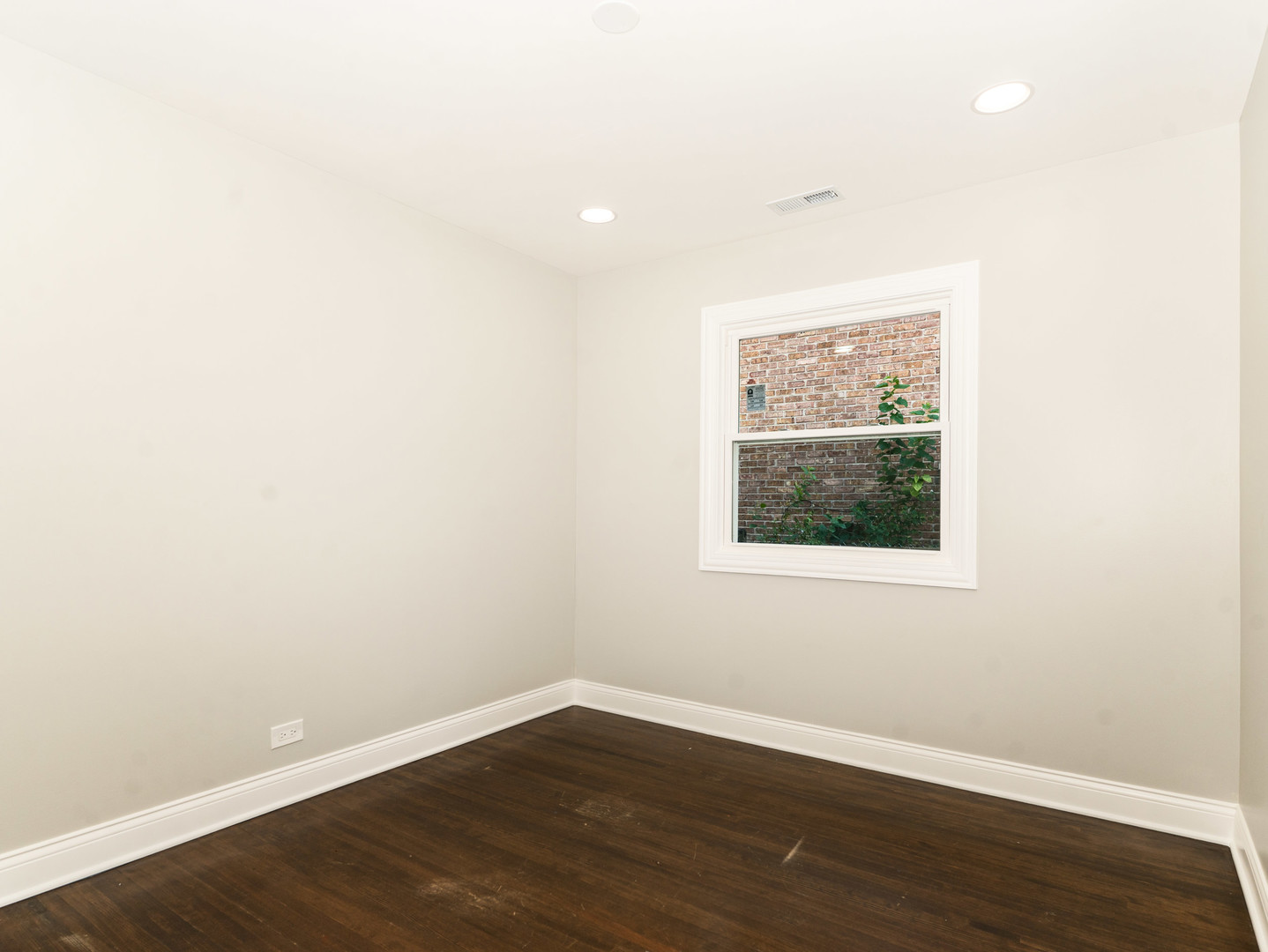 1618 W 163rd Street Property Photo 10