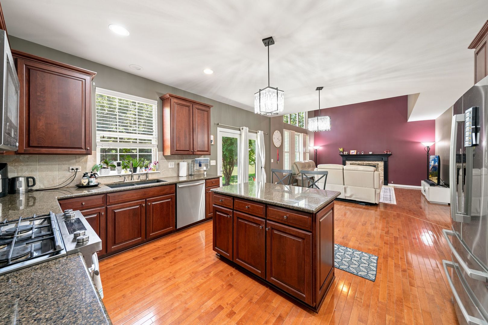 37061 N Bonnie Brae Road Property Photo 10