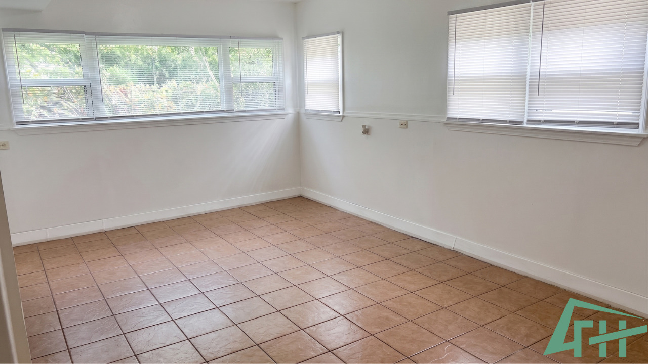 2213 W 156th Place Property Photo 15