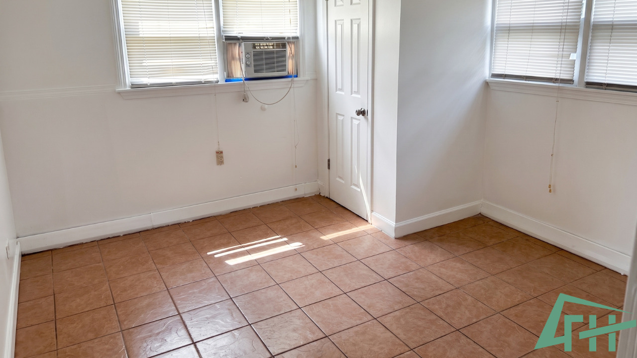 2213 W 156th Place Property Photo 19