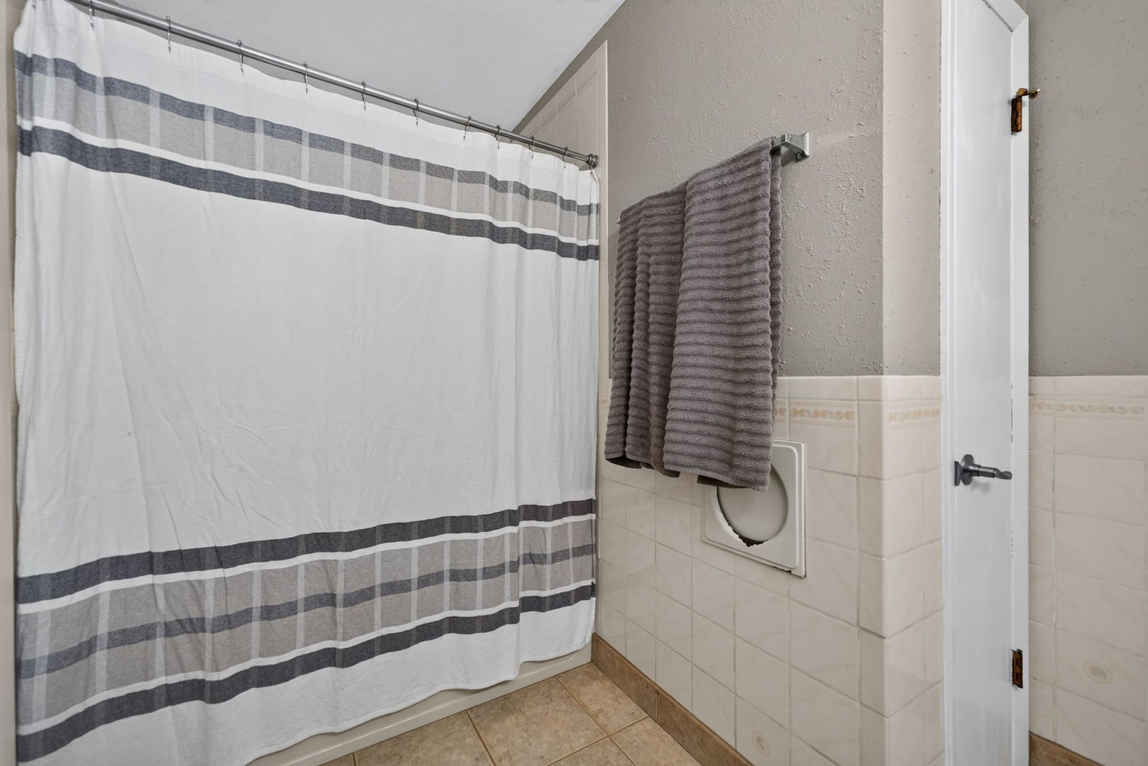 5825 Tipple Road Property Photo 21