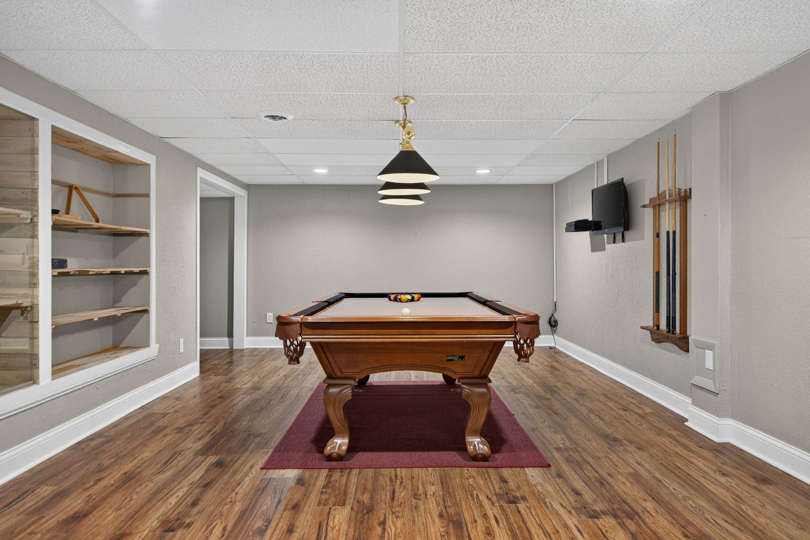5825 Tipple Road Property Photo 25