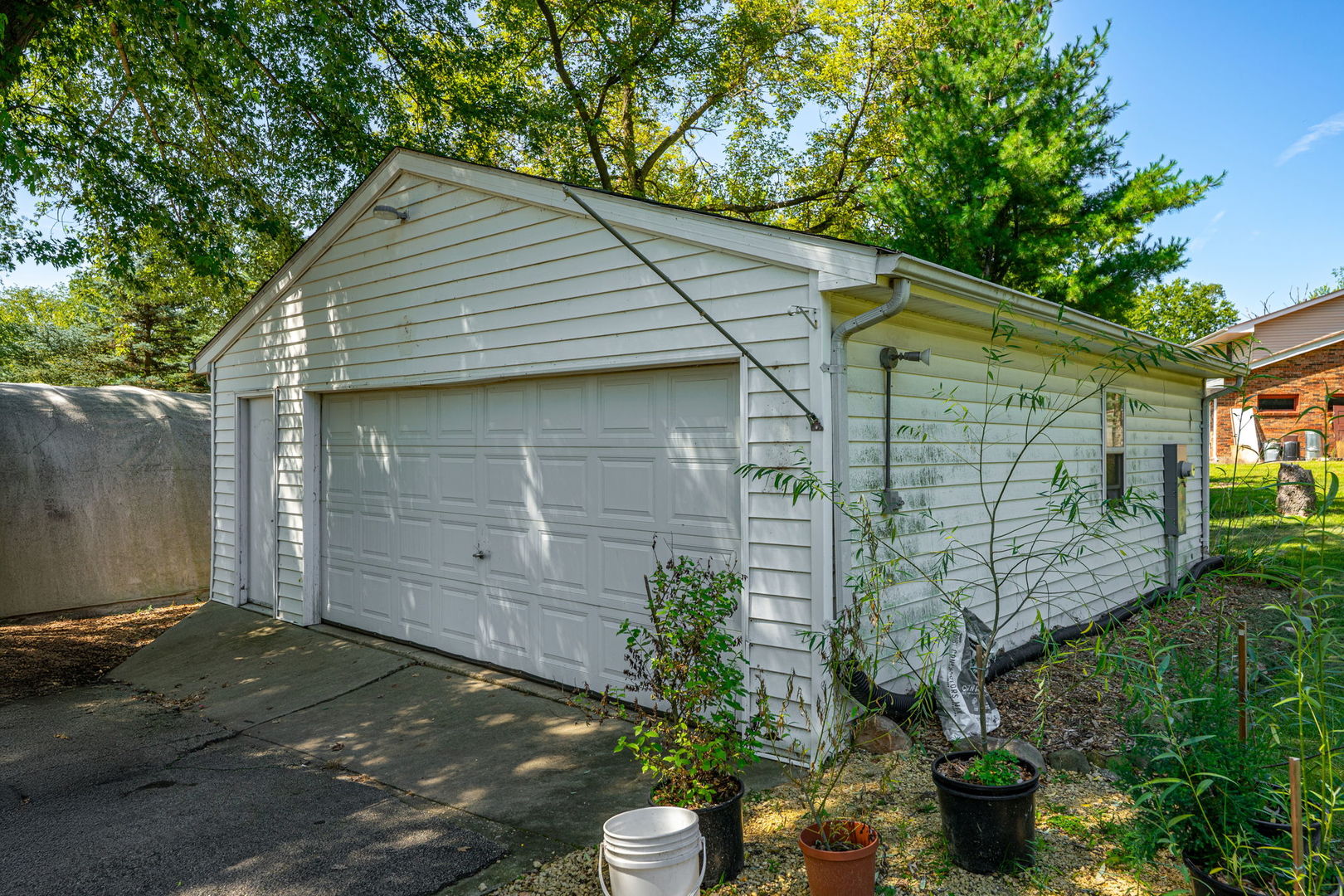5825 Tipple Road Property Photo 37