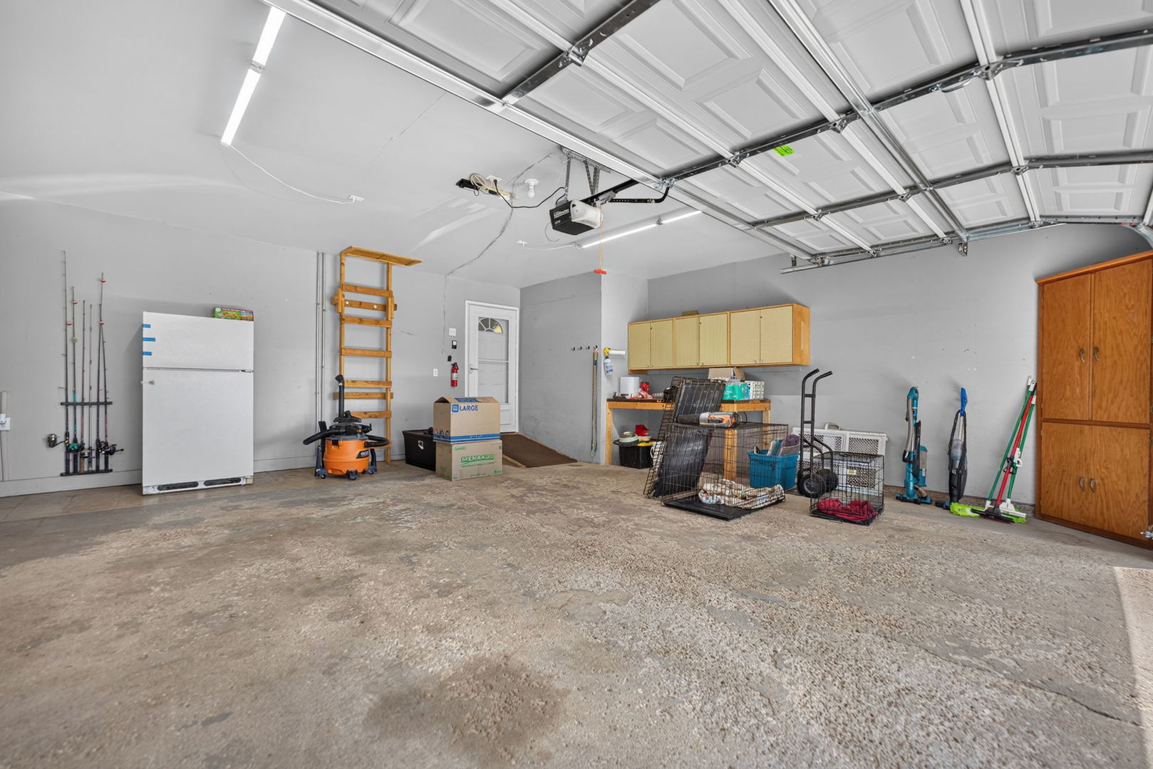 5825 Tipple Road Property Photo 38