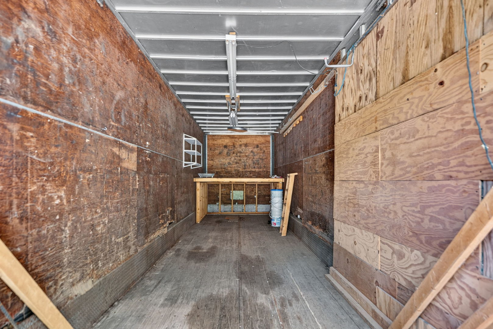 5825 Tipple Road Property Photo 49