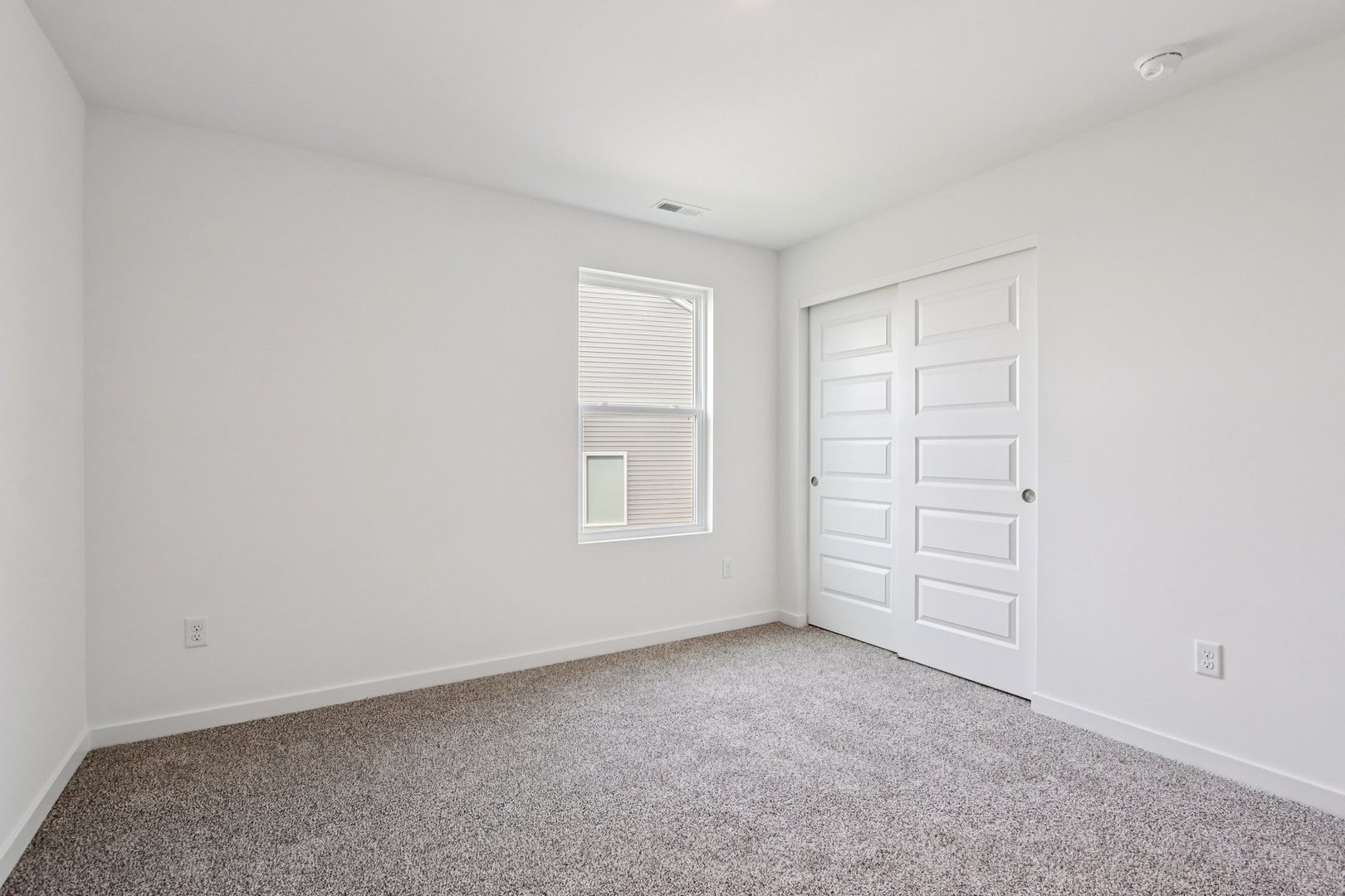 13634 S Coronado Circle Property Photo 33