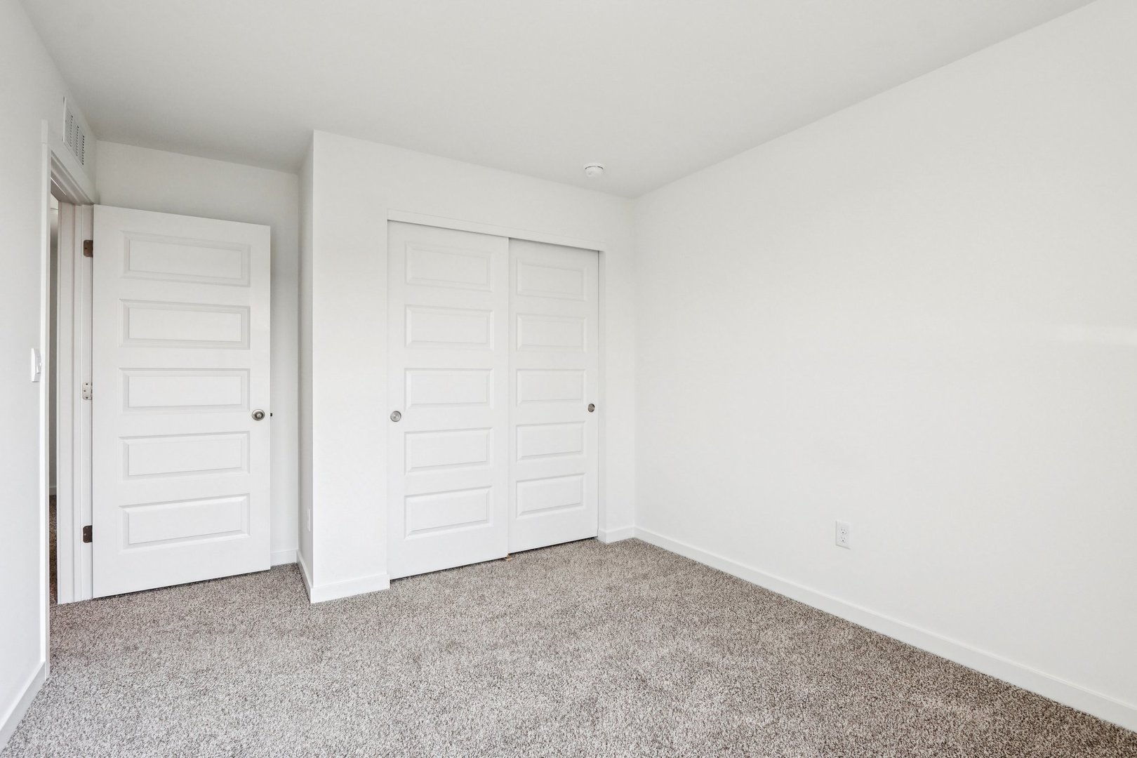 13634 S Coronado Circle Property Photo 38