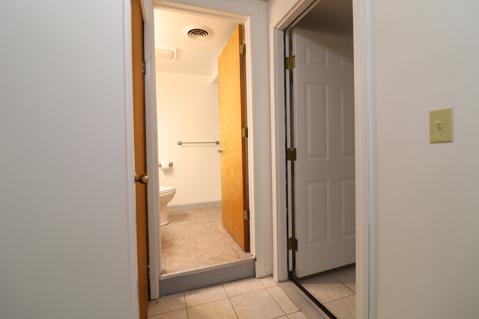 107 W Baldwin Street 1 Property Photo 12