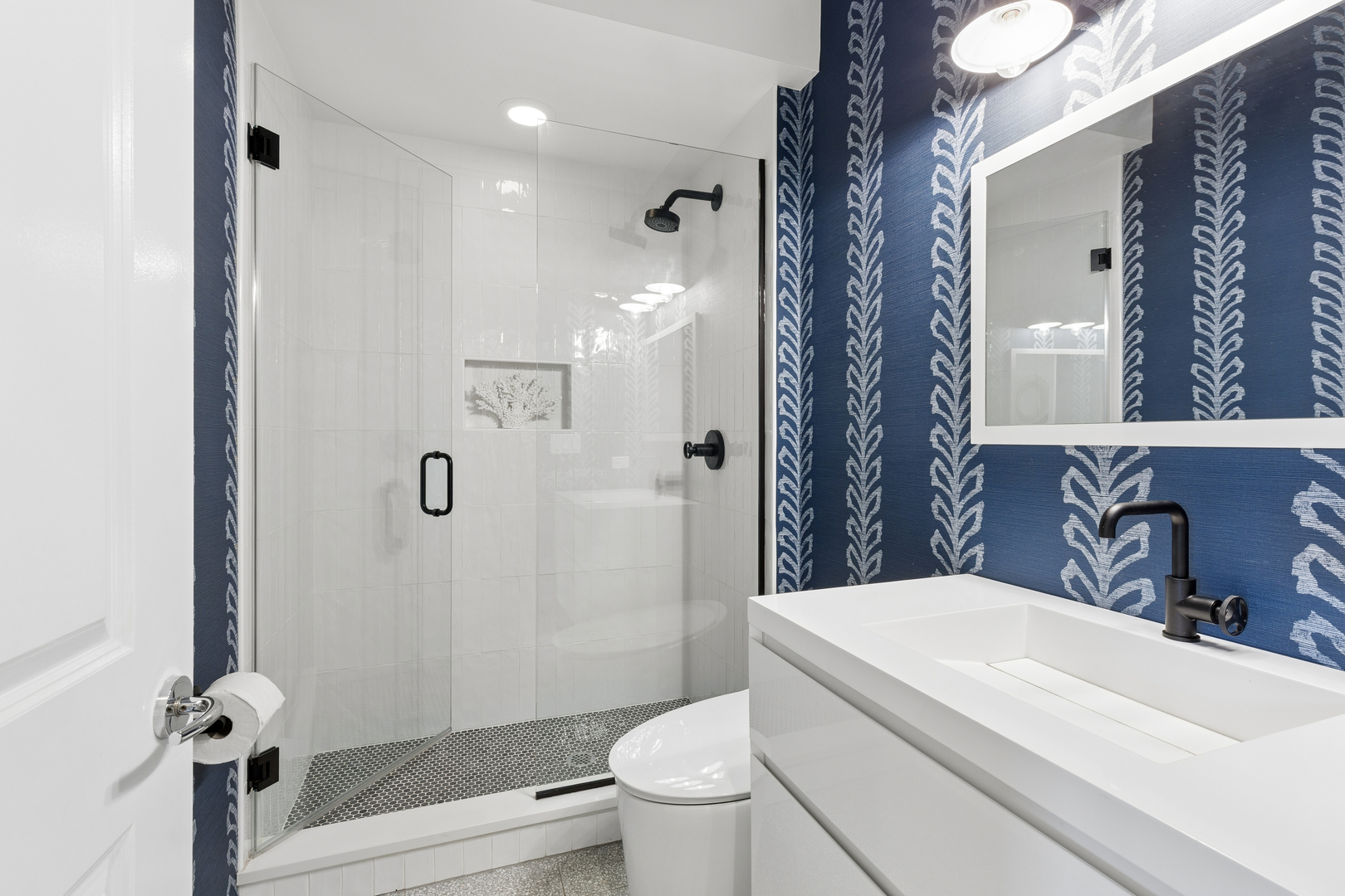1738 W Diversey Parkway 3 Property Photo 5