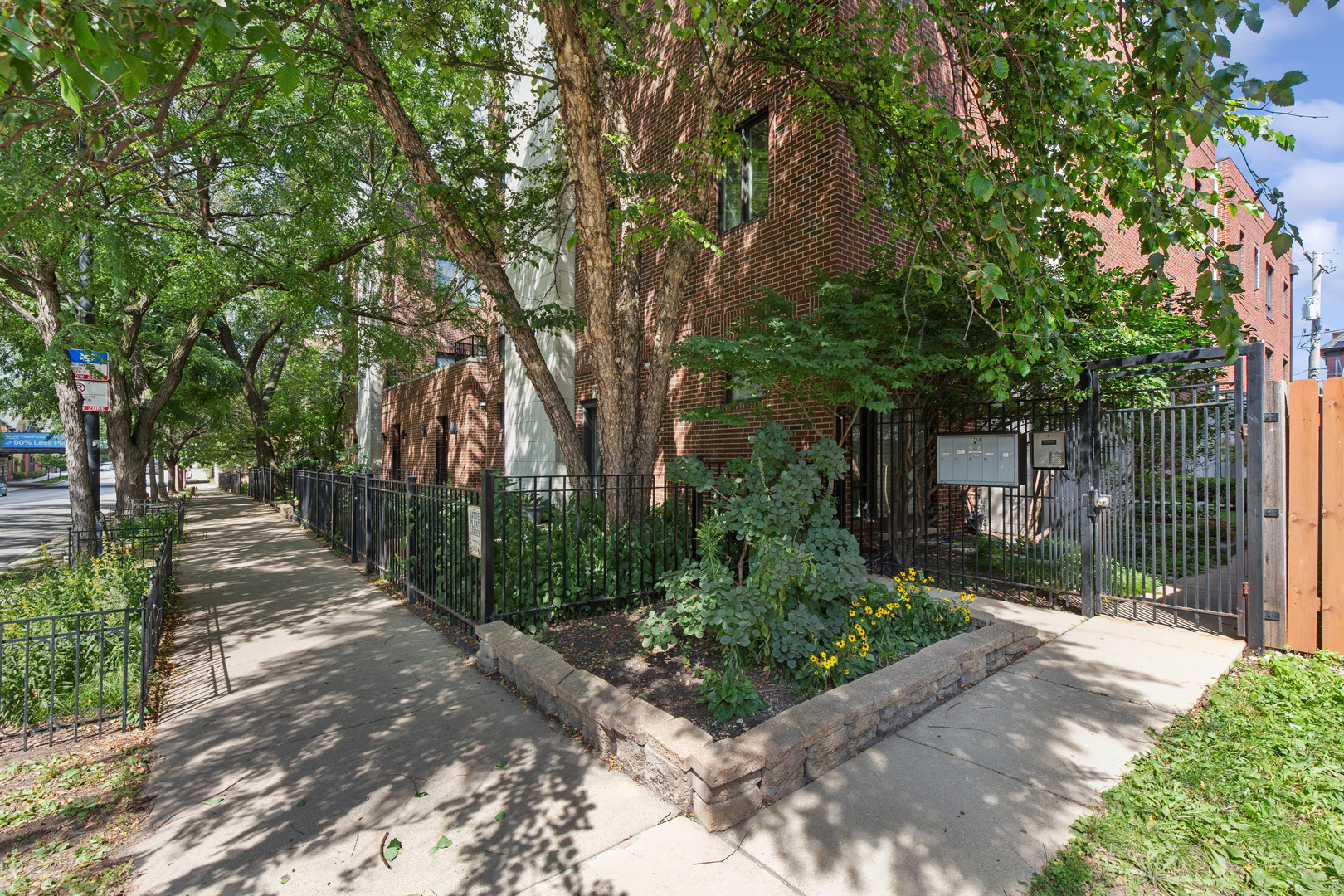 1738 W Diversey Parkway 3 Property Photo 27
